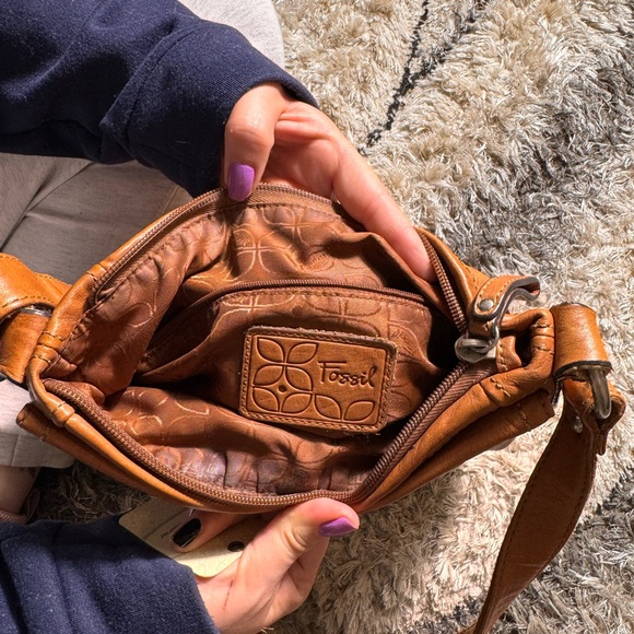 👜 fossil - Picture 2 of 5